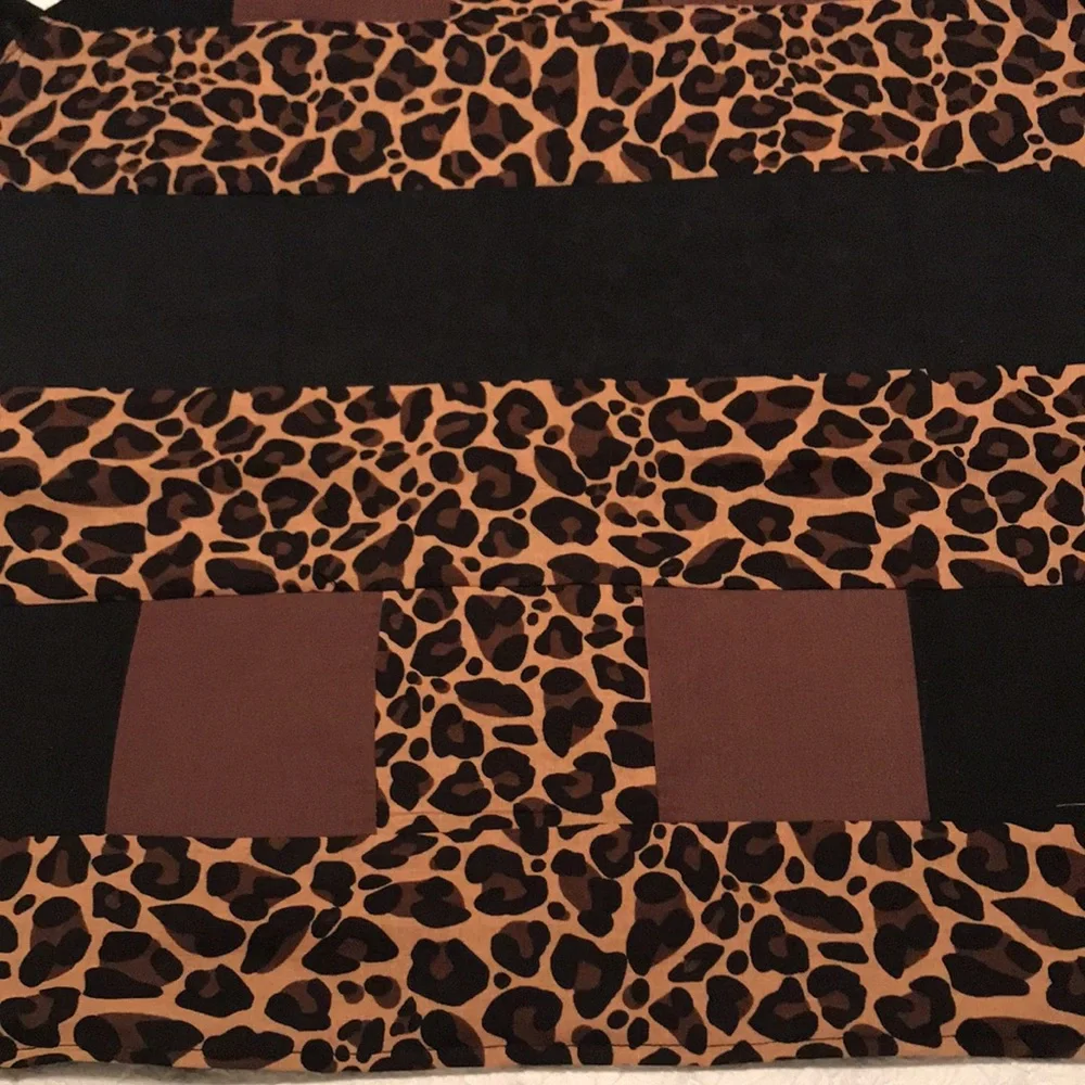 Handmade Apron. Very cute. Photos of front and Back.